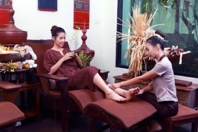 2 Hour Relaxation Luxury Spa Package at Fah Lanna Spa - Old City Branch - Reflexology Foot Massage and Aromatherapy Oil Massage: what you actually get