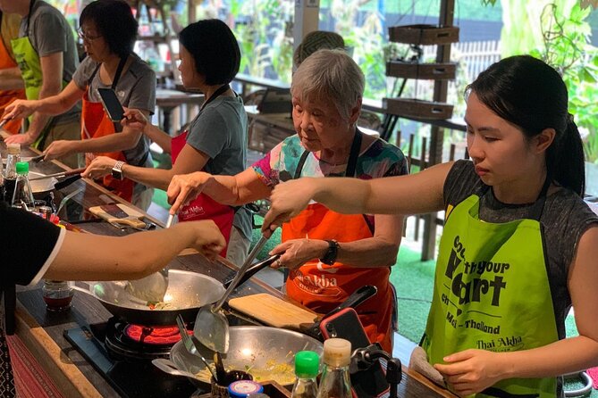 6-Hour Akha Tribe Culture and Cooking Class in Chiang Mai - Getting there: Wat Pan Whean and smooth end-of-tour return
