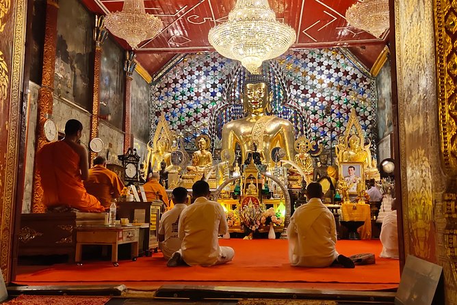 A must: Serene Sunrise, temple at dawn to beat the crowd & Alms to monks - Weather and timing: the one thing you can’t control
