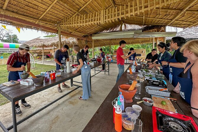 Aroidee’s Farm-Fresh Thai Cooking Experience - The dishes you’ll make: from savory to sweet