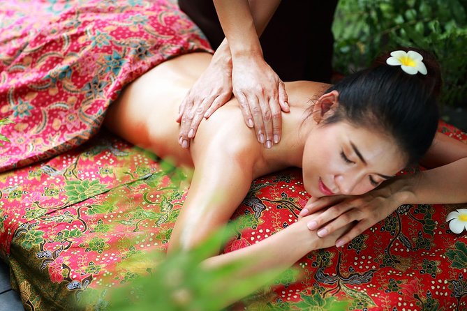 Aromatherpy Oil Massage at award winning Fah Lanna Spa - Old City Branch - The massage menu: aromatherapy plus three other styles