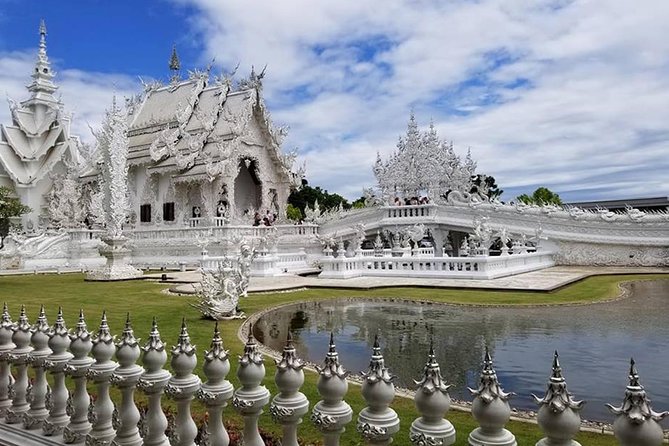 Best 2-Day: Explore Chiang Rai Landmarks from Chiang Mai, Private Trip - Day 1 from Chiang Mai: Wat Rong Khun and a full first-day rhythm