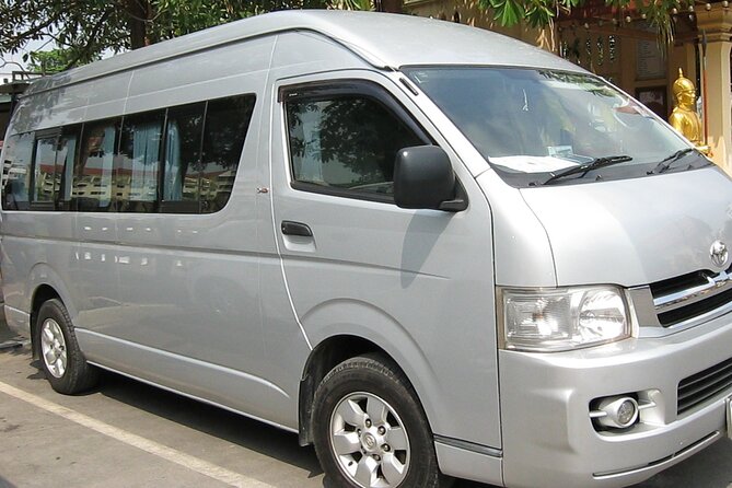 Chiang mai Airport to Chiang Mai Town Private Transportation - Drop-off at the Night Bazaar area: why this location helps