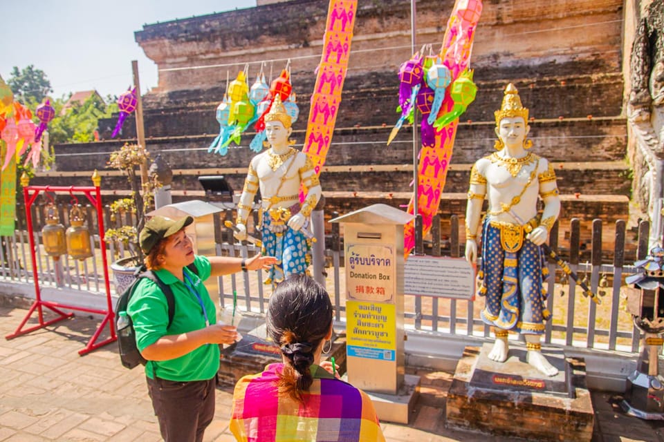 Chiang Mai: Chiang Mai Old City Twilight Walking Tour - What to bring so the walk stays enjoyable