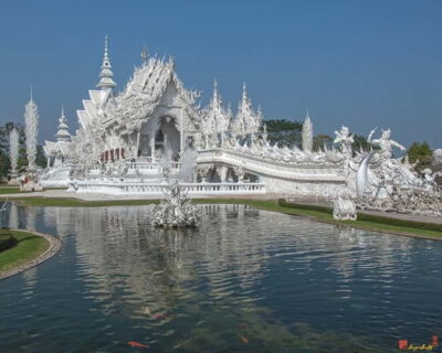 Chiang Mai: Chiang Rai White, Blue & Black Temples Day Tour - Mae Khachan hot springs break: stretch, then back on the road