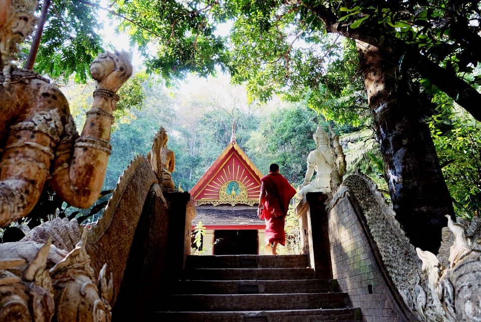 Chiang Mai: Customize Your Own Chiang Mai City Tour - Old City Landmarks: Tha Pae Gate and the Monument Stops
