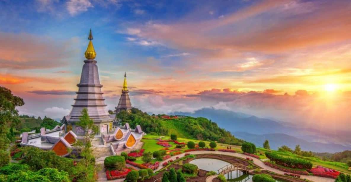 Chiang Mai: Doi Inthanon Park and Pha Dok Siew Hike Day Trip - Twin pagodas of Honor King Bhumibol and Queen Sirikit: views with meaning