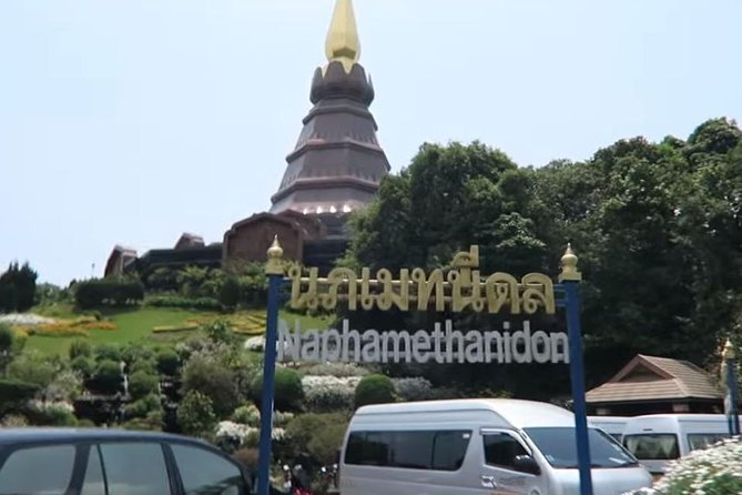 CHIANG MAI: Doi Inthanon-Trekking Pha Dok Seaw-Waterfall-Lunch - Pha Dok Siew nature trail and the waterfall payoff