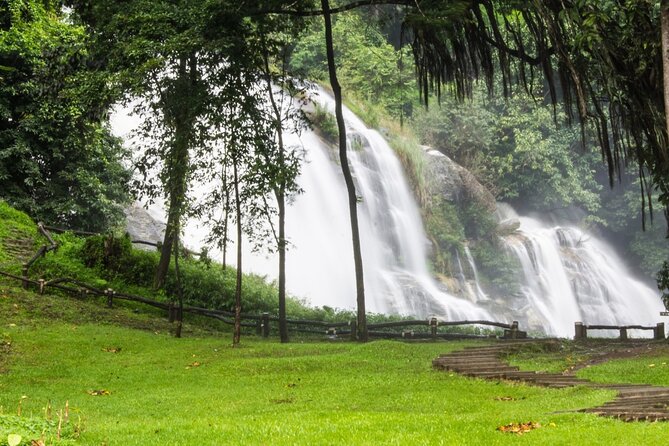 Chiang Mai: Doi Inthanon, Waterfalls, and Hill Tribe Village - The guide effect: when Smile sets the tone