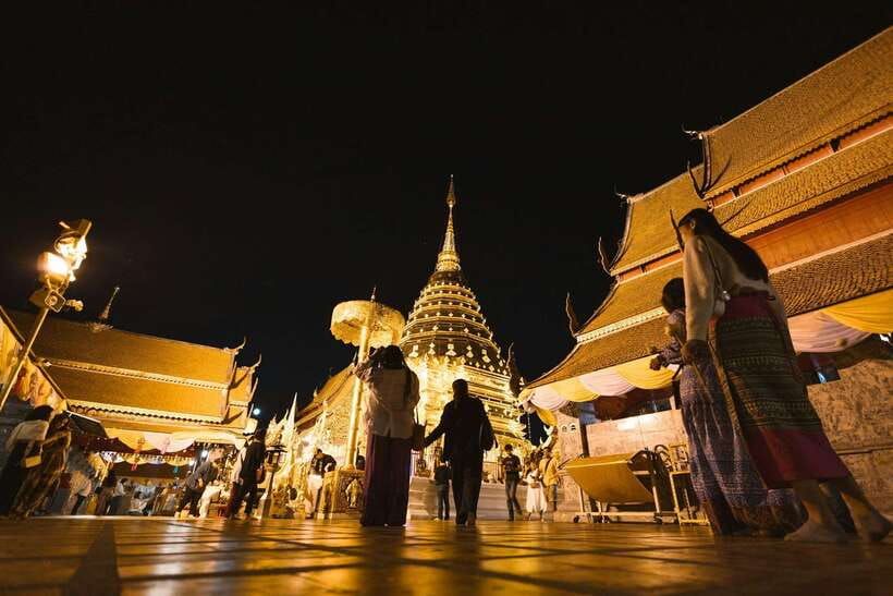 Chiang Mai: Doi Suthep & Wat Umong OR Wat Pha Lat Night Tour - The monks’ evening prayers and temple etiquette that matters