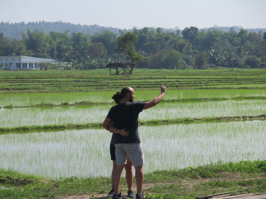 Chiang Mai Fields of Gold Cycling Tour - Leaving Chiang Mai on a 36 km loop with 289 m of climbing