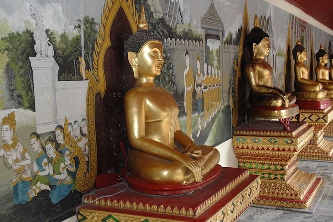 Chiang Mai: Guided City & Temple Discovery with Hotel Pickup - The real value: entrance fees baked into the price