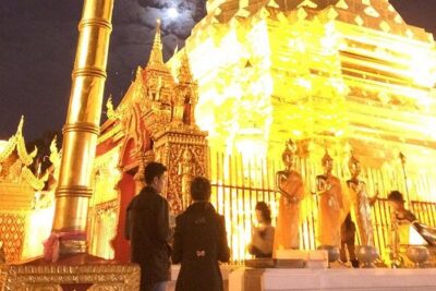 Chiang Mai : Hill Tribe Ways & Evening Chanting at Doi Suthep Temple Small Group - Inside the evening ceremony: what you’re actually seeing