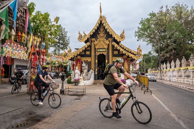 Chiang Mai: Historic Old City Bike Tour - Morning or Night - Key things that make this Old City bike tour worth your time