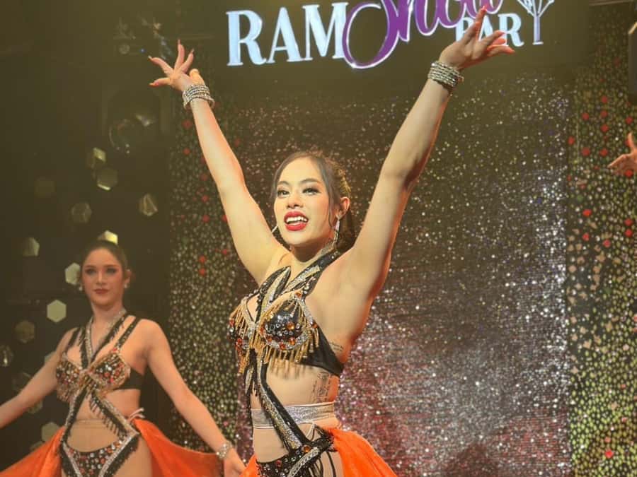 Chiang Mai: Ladyboy Cabaret Show with Dinner and Drinks - Dinner, Two Drinks, and the Photo Moment You’ll Actually Use