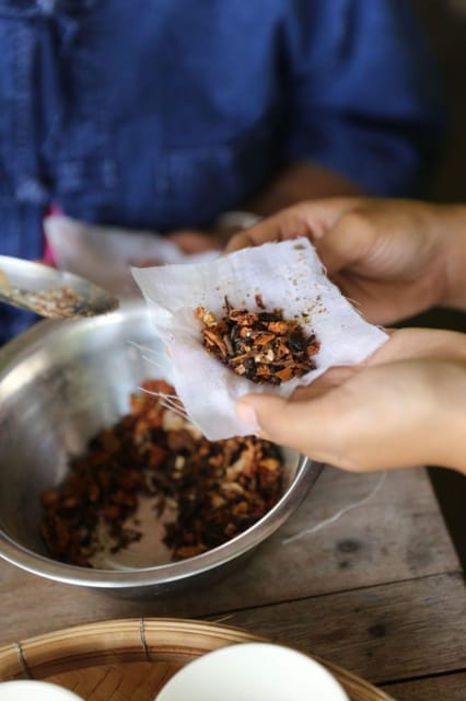 Chiang Mai : Making Herbal Ball And Inhaler - A 60-minute Chiang Mai wellness class that actually makes something