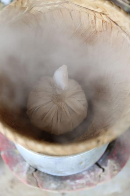 Chiang Mai : Making Herbal Ball And Inhaler - The step-by-step flow of your class (and what to watch for)
