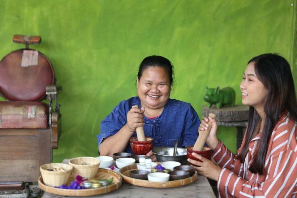 Chiang Mai : Making Herbal Ball And Inhaler - Who this experience suits best