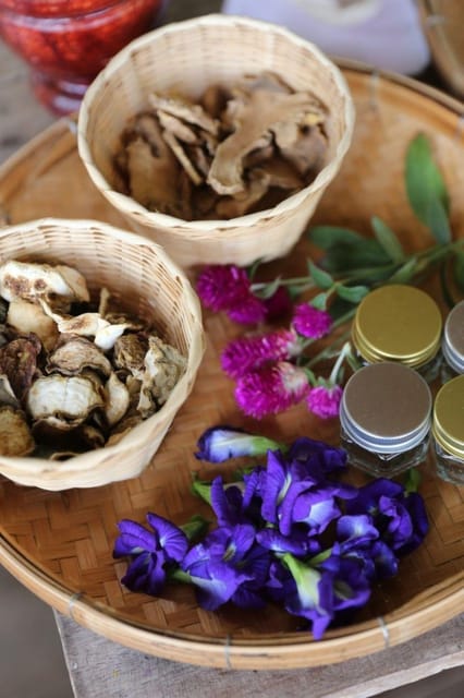 Chiang Mai : Making Herbal Ball And Inhaler - What you make: soothing herbal balls plus a personalized inhaler
