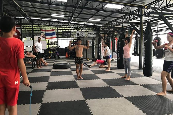 Chiang Mai Muay Thai Boxing Experience - What you actually learn: punching, kicking, and coaching for beginners