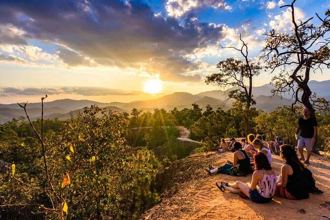 Chiang Mai Pai Full Day Sai Ngam Hot Spring, Pai Canyon, White Buddha, Santichon - Stop 3: Santichon Village and the Yunnan Chinese Touch