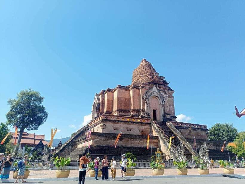 Chiang Mai: Private City Tuk-Tuk Tour - Tuk-Tuks for Chiang Mai’s Narrow Lanes