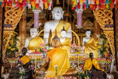 Chiang Mai: Private Historic Old City Bike Tour - Night - Starting at Discova and Getting Your Bearings Fast