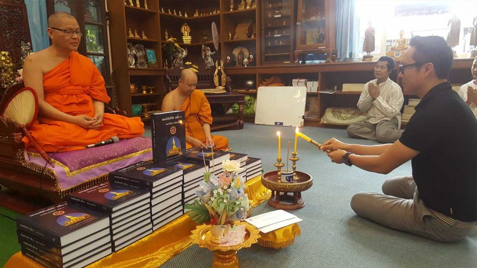 Chiang Mai: Silver Craftwork Temple Tour with Monk Meeting - Why This Chiang Mai Tour Feels Special (Monks + Silver Craftwork)