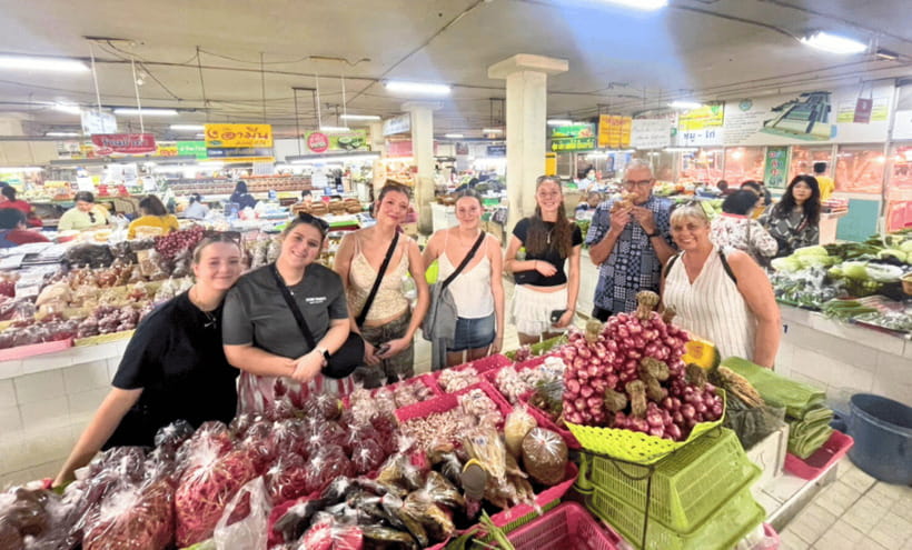 Chiang Mai : Super Fun Thai Cooking Class - Meeting the Day Starts: Pickup and the Old City Advantage