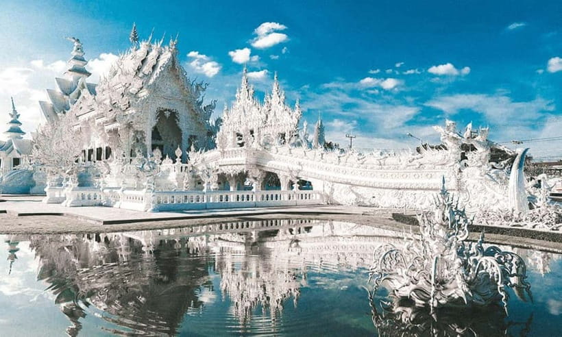 Chiang Mai: White Temple, Blue Temple, and Black House Tour - First Leg: Mae Kachan Hot Spring Town Break (20 Minutes)