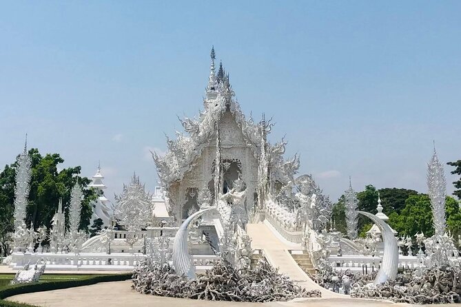 Chiang Rai and White Temple Private All-Inclusive Day-Tour - 7:00 AM Pickup and The Mae Khachan Hot Springs Break