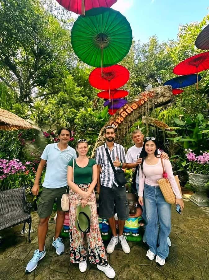 Chiang Rai IG Lalitta Cafe and White, Blue, Red Temples Tour - Wat Rong Khun (White Temple): The Detail Stop You’ll Keep Zooming In On