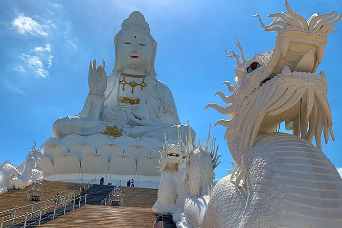 Chiang Rai Temples Private Tour from Chiang Mai - All Inclusive - Wat Rong Seur Ten (Blue Temple): Blue-and-Gold Art With a White Buddha Centerpiece