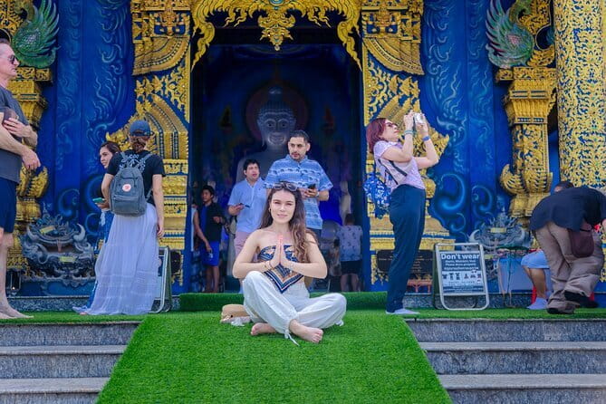 Chiang Rai White Blue Red Temples with Hot Spring from Chaing Mai - Lunch, Breaks, and the Real Pace of a 10-Hour Day