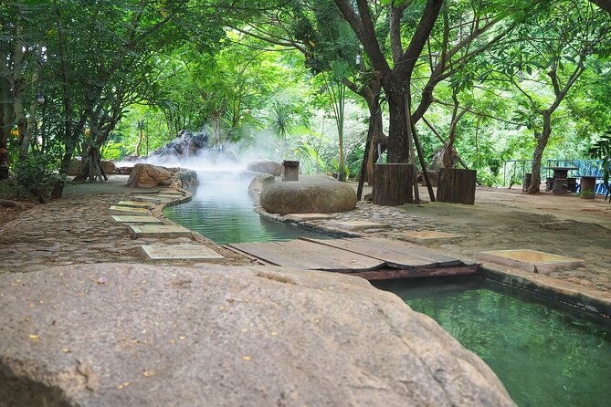 Chiang Rai Wonders: White, Blue & Red Temples and Hot Spring - Private driver + “explore on your own” style: good for independence