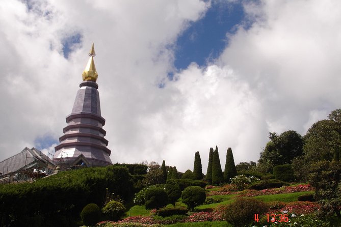 Doi Inthanon National park and 2 hours hiking with private tour - Hill Tribe Village Time and Coffee: What to Look For