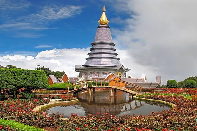 Doi Inthanon National Park Full Day Tour from Chiang Mai - Inthanon Mountain (Roof of Thailand): views, altitude, and a royal stop
