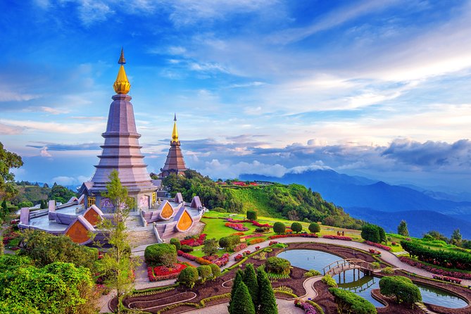 Doi Inthanon National Park - Thailand's Highest Peak - Twin Royal Stupas: why symmetry is more than a photo trick