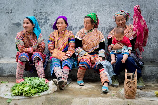 Doi Suthep and Hmong Hilltribe Half Day Tour in Chiang Mai - Getting Up Into the Hills: Pickup and the Real Timing