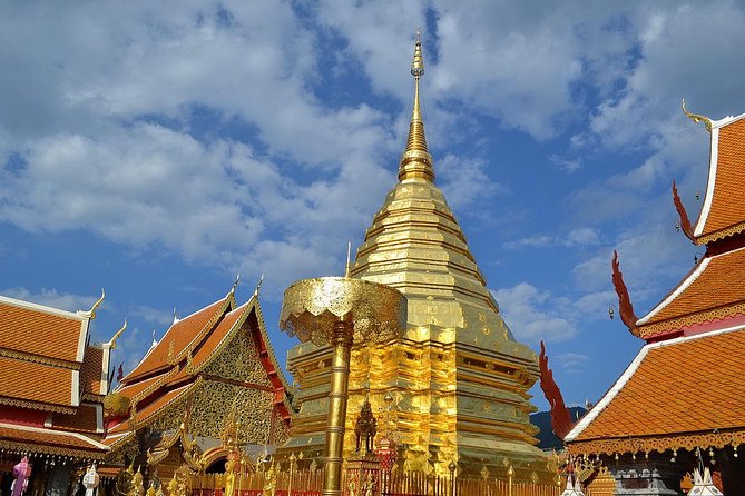 Doi Suthep and Hmong Hilltribe Half Day Tour in Chiang Mai - Group Size and the Comfort Factor (Max 15)