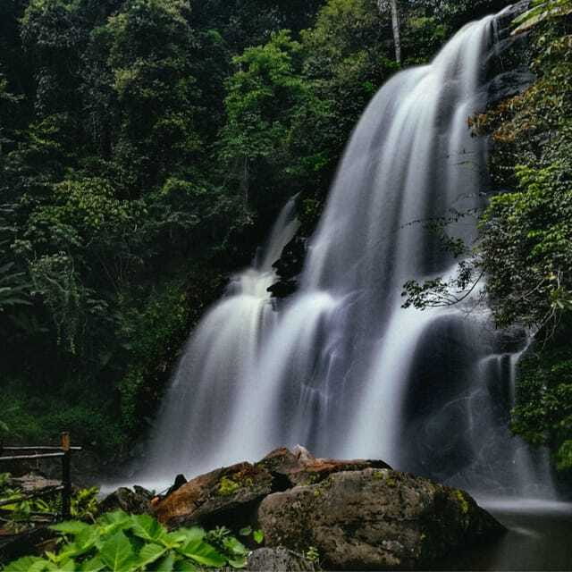 Eco-Friendly: Doi Inthanon & Pha Dok Siew Trekking Day Trip - Hmong Market Stop: A Quick Culture Break in the Middle of the Day