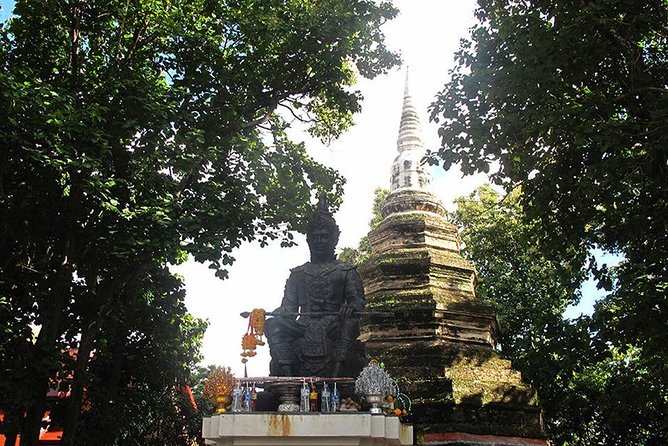 From Chiang Mai: White and Blue Temple & Golden Triangle Day Trip - Wat Rong Seur Ten (Blue Temple): Beautiful Contrast, Shorter Time
