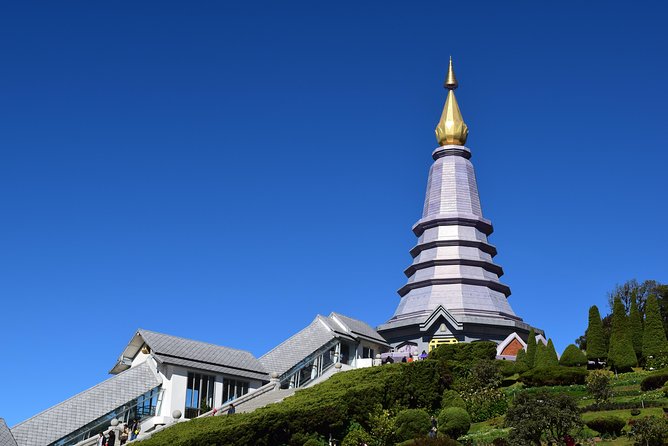 Full-Day Doi Inthanon Nature Tour from Chiang Mai - Wachirathan Waterfall: short hike, big payoff