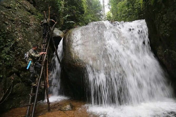 Full Day Doi Saket Hiking Tour - Getting moving: air-con ride, hotel pickup, and a small-group day