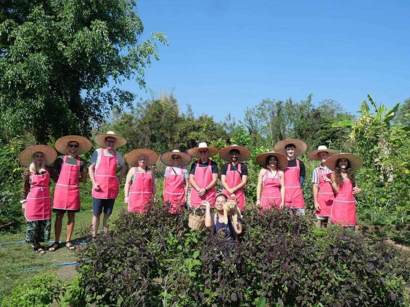 Full Day Thai Cooking Class in Organic Farm and Market - Small-group setup: best for couples, friends, and food nerds