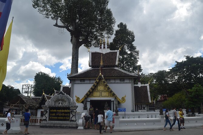 Half Day Chiang Mai City and Cultural by TukTuk, Samlor & Red car (Private Tour) - Why This Half-Day Tour Works When You’re Tight on Time