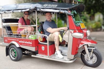 Half Day Chiang Mai City and Culture tour by Electric Tuk Tuk (Private Tour) - Tha Phae Gate: a 10-minute history reset at the old-city entrance