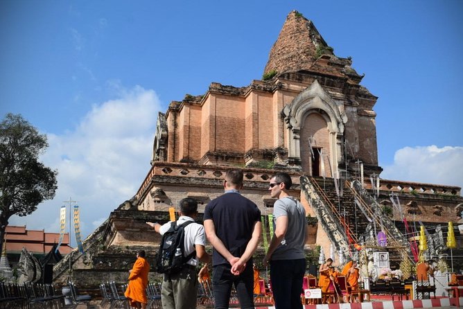 Half Day Chiang Mai City and Culture tour by Electric Tuk Tuk (Private Tour) - Warorot Market (Kad Luang): shopping where locals actually shop