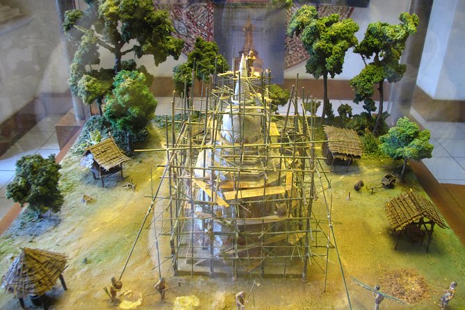 Half Day Chiang Mai City Temples & Museum Tour - Group or Private - Museum stop: Chiang Mai City Arts and Cultural Centre as the glue