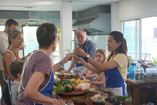 Half Day Guided Thai Cooking Class in Chiang Mai - Quick hits from the kitchen